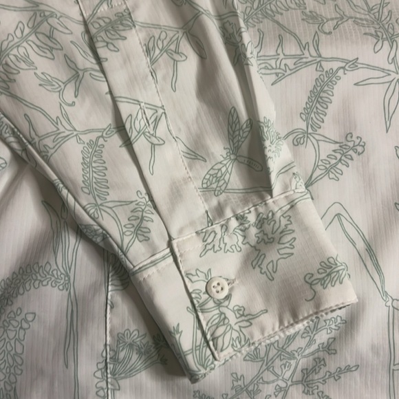 EUC Columbia antimacrobial lightweight button down - Picture 5 of 11